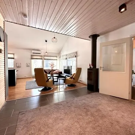 Koutamaa 6 Lomahuoneisto, Appartement *